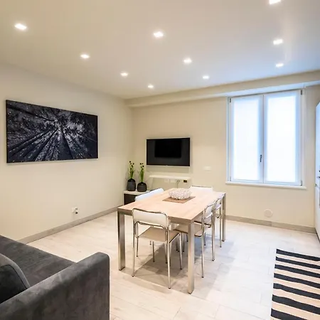 Апартаменти Casavacanza Orchidea 2 *